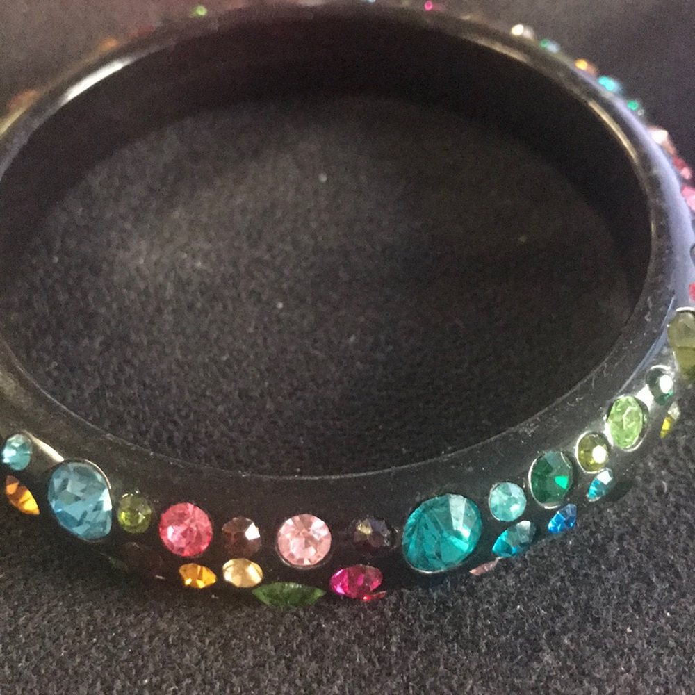 Plastic bracelets - Picture 2 of 6